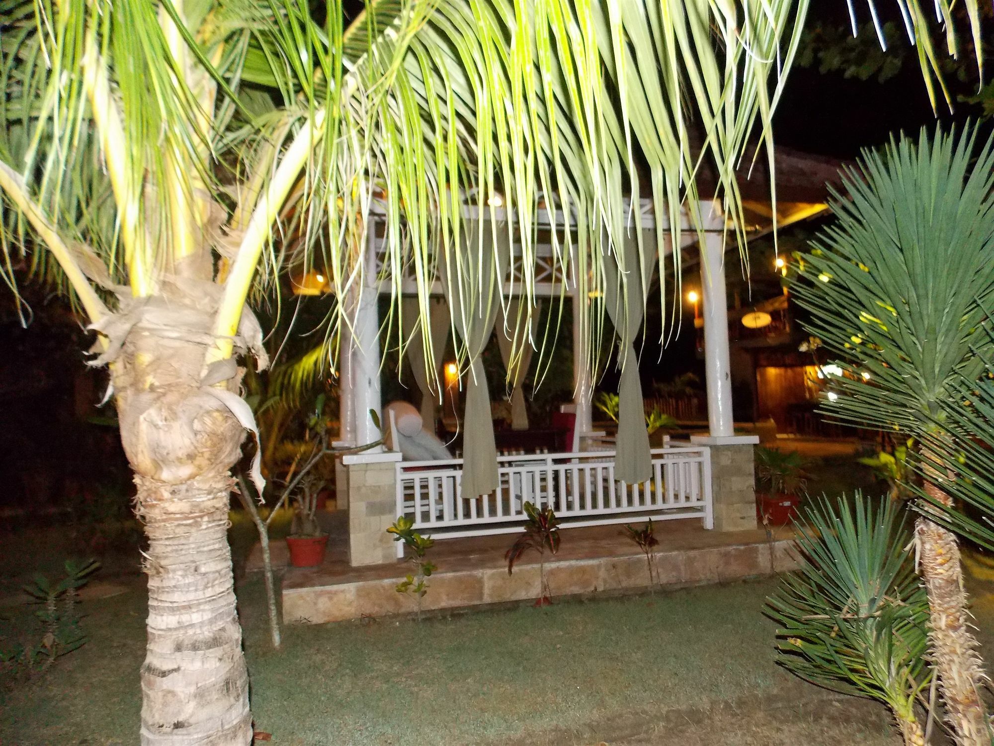 Tropical Hideaways Resort กิลิเมโน ภายนอก รูปภาพ