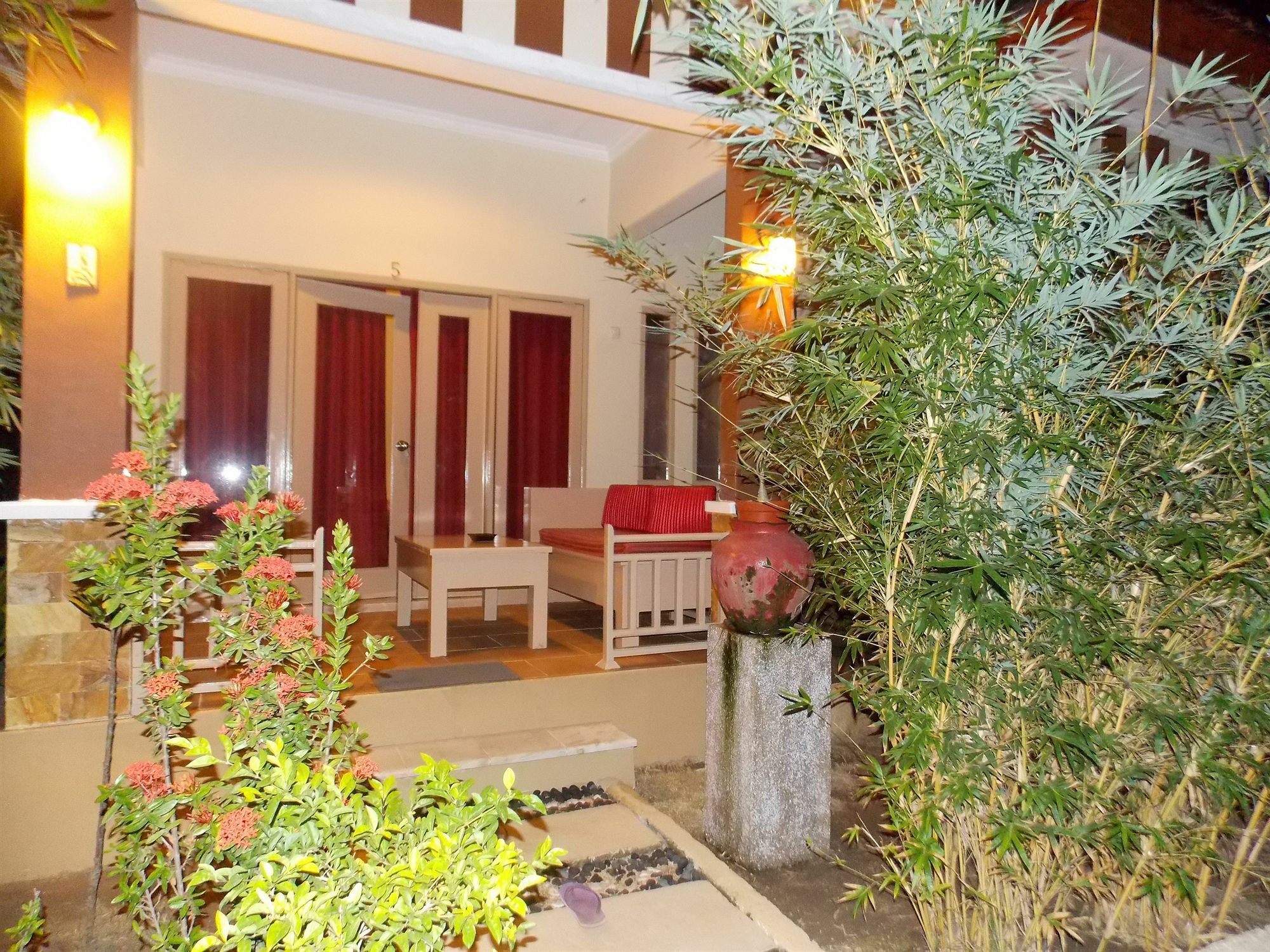 Tropical Hideaways Resort กิลิเมโน ภายนอก รูปภาพ
